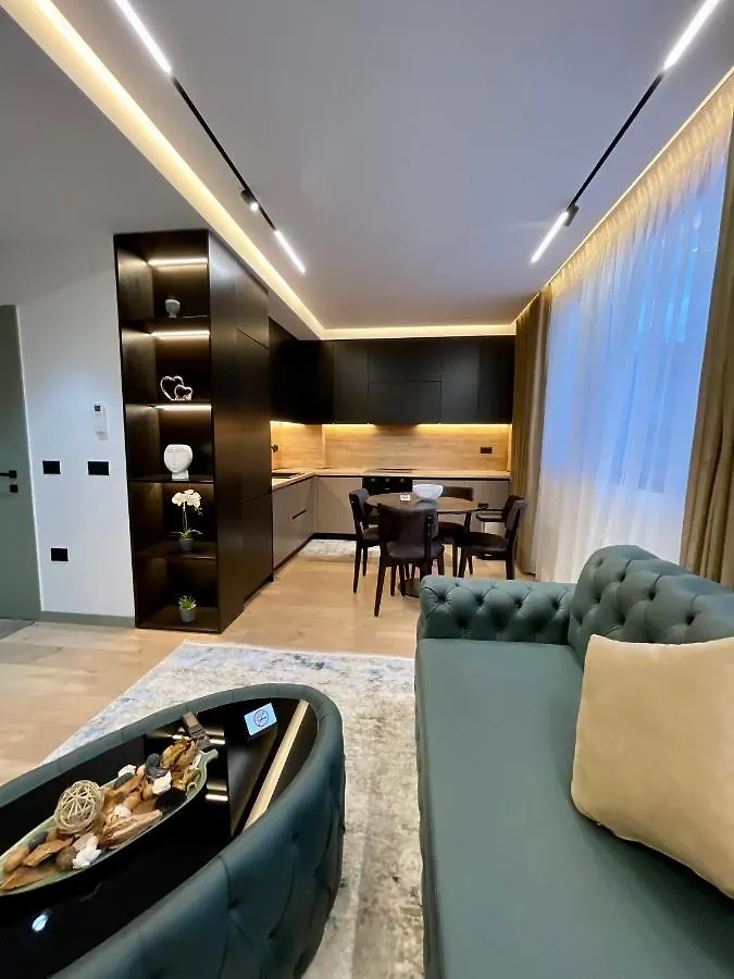 Queens Luxury Apartments Tirana