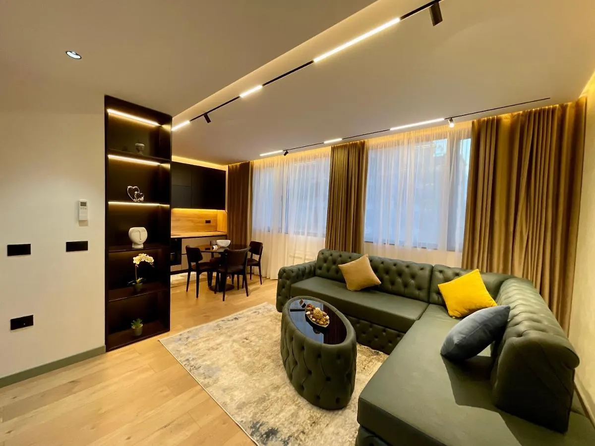 Queens Luxury Apartments Tirana