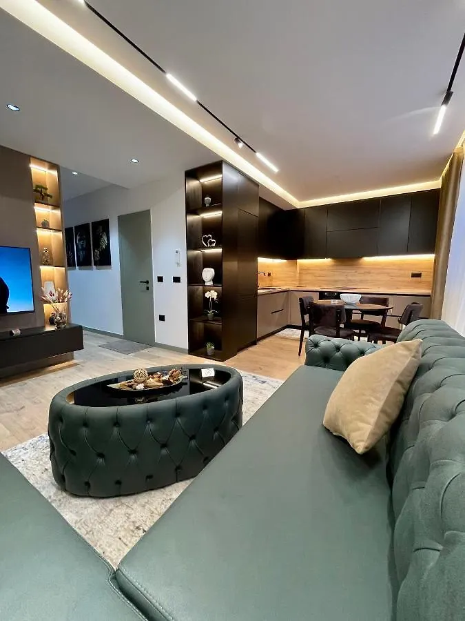 Queens Luxury Apartments Tirana