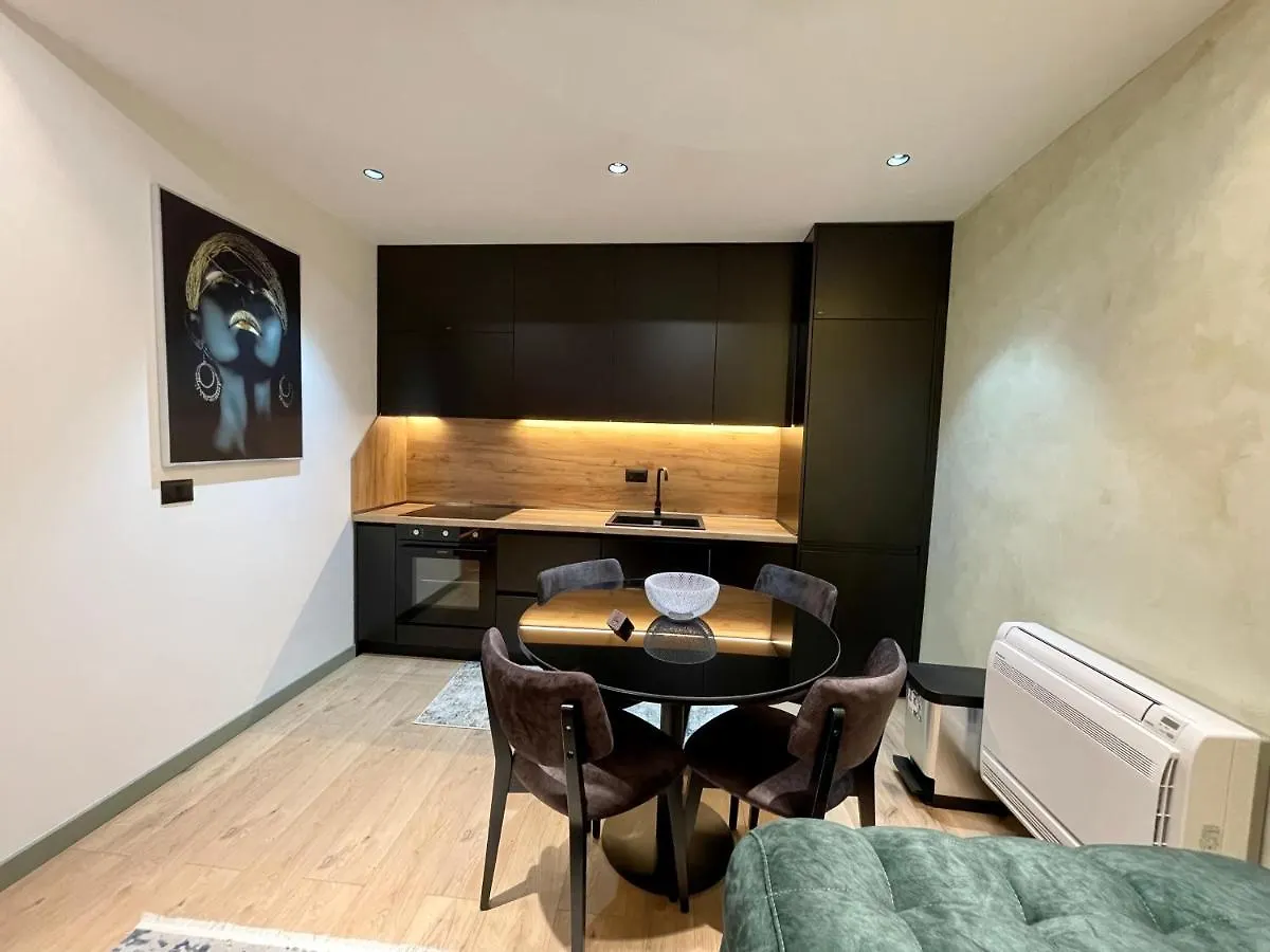 Queens Luxury Apartments Tirana Albania
