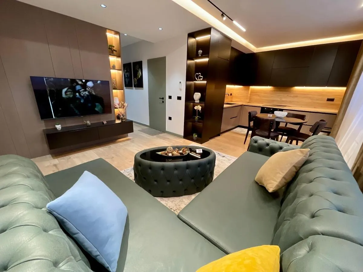 Queens Luxury Apartments Tirana